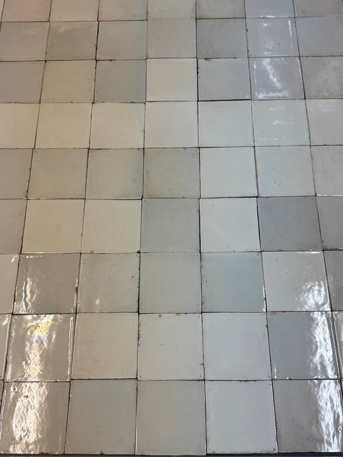 Real Old Dutch walltiles 'Witjes'.