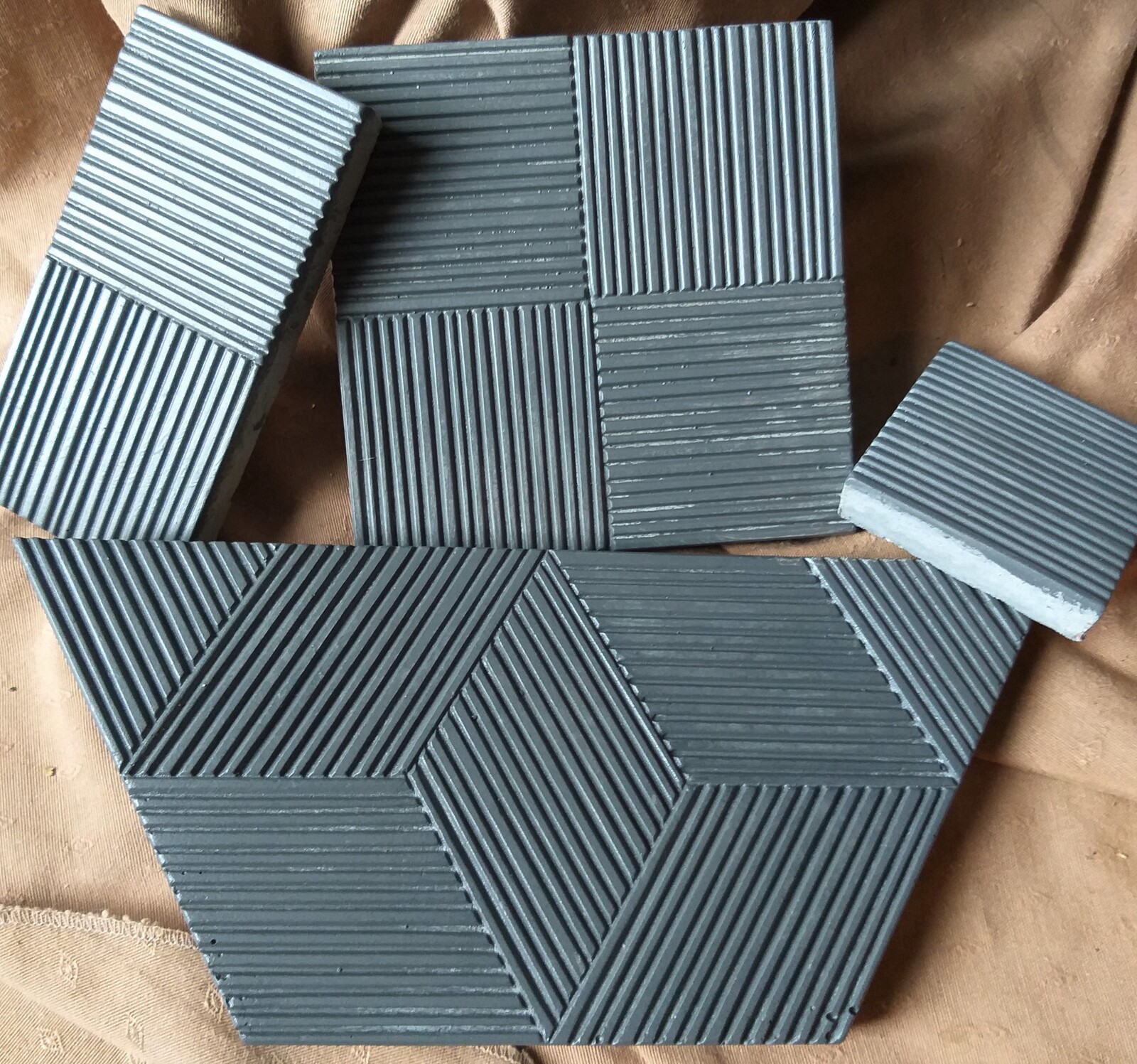 Authentic Foyertiles for antique fireplaces, each style