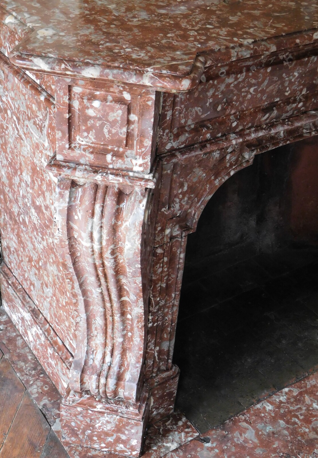  Fireplace in Rouge Royal marble Napoléon III