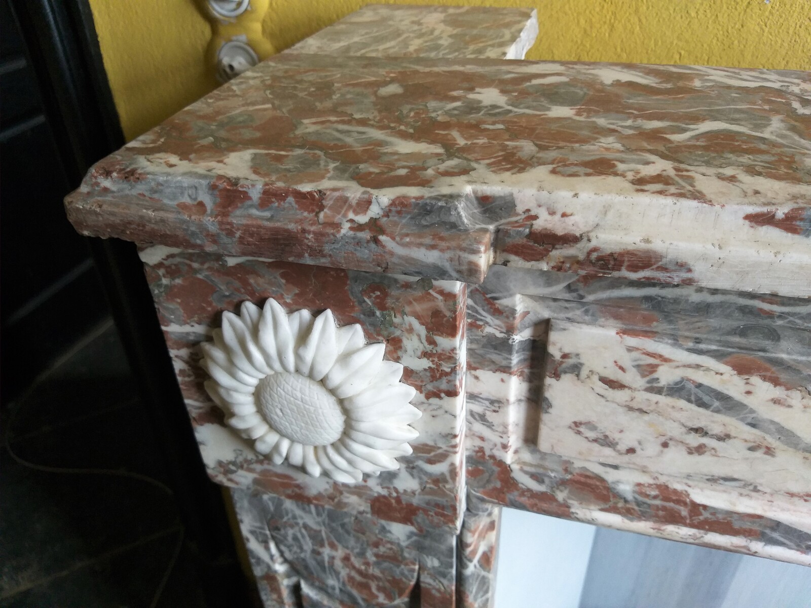 Fireplace Louis XVI in Rémy marble