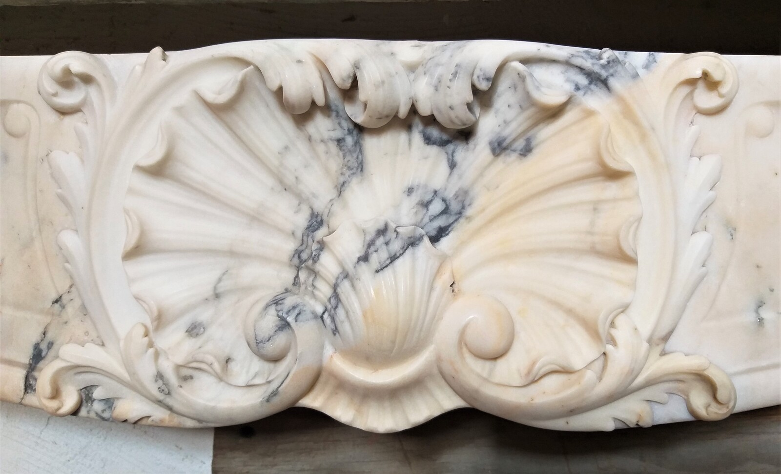 Louis XV fireplace in Paonazzo-marble ca.1850