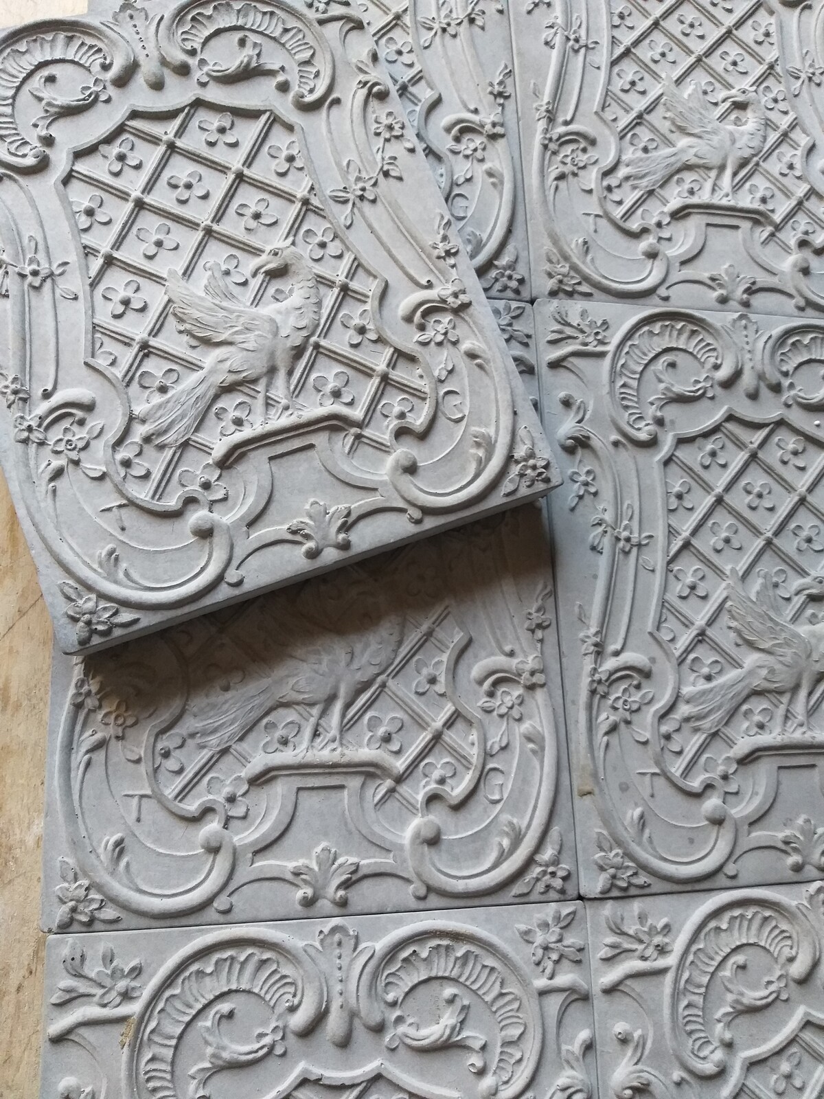 Louis XV Fireplace, made out of Carrara Statué marble