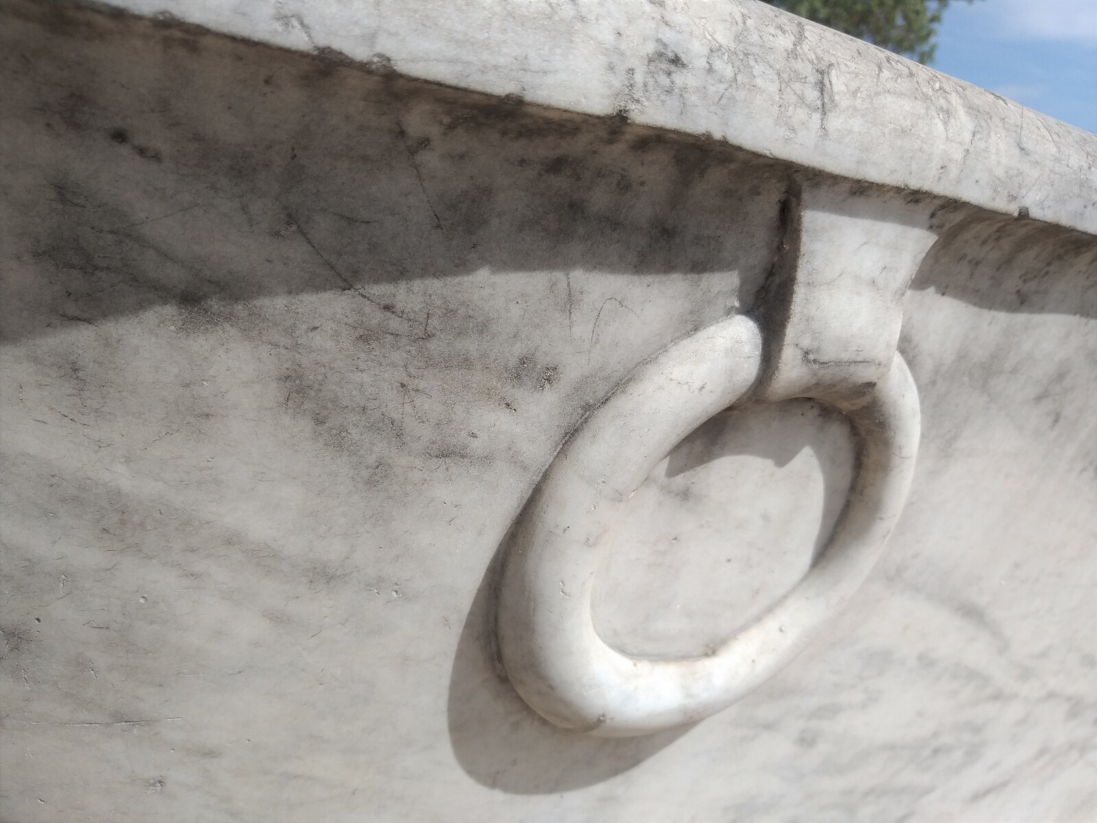 Marble bathtub, Empire ca.1800-1825