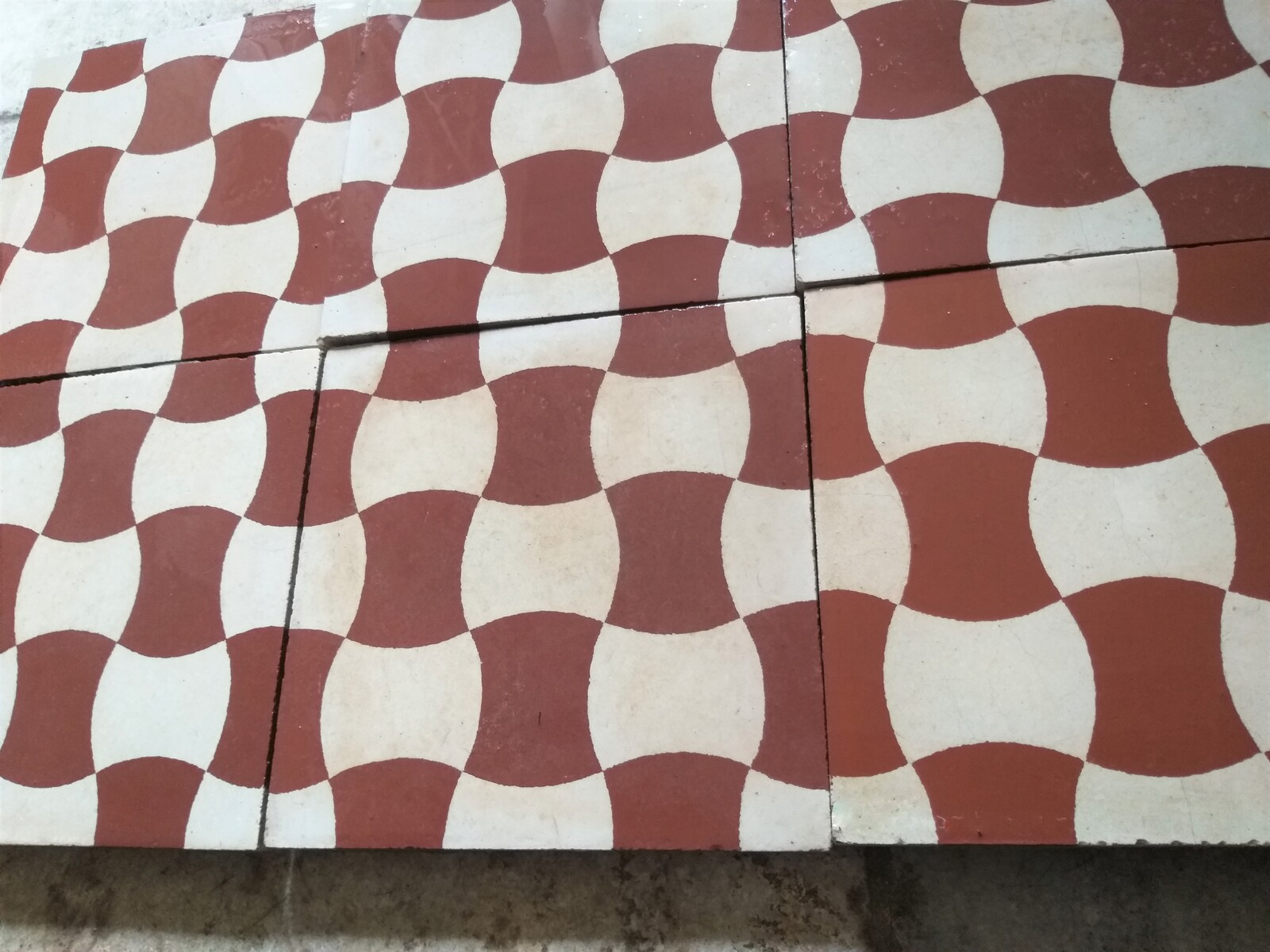 Old pattern cementtiles, period 1900-1920