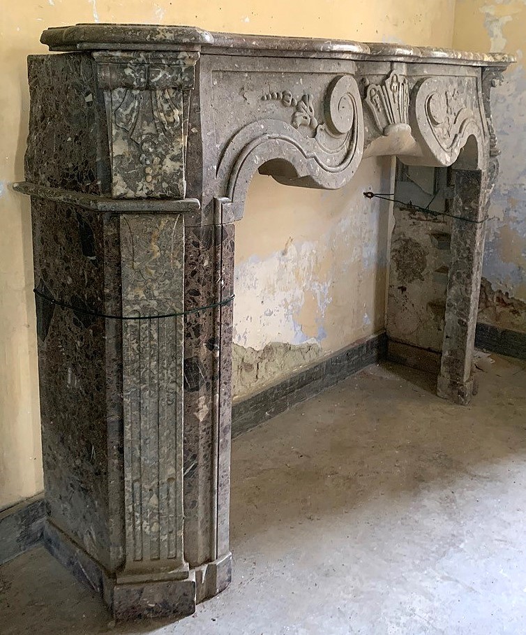 Régency style Fireplace with the original 'trumeau'. Ca.1775