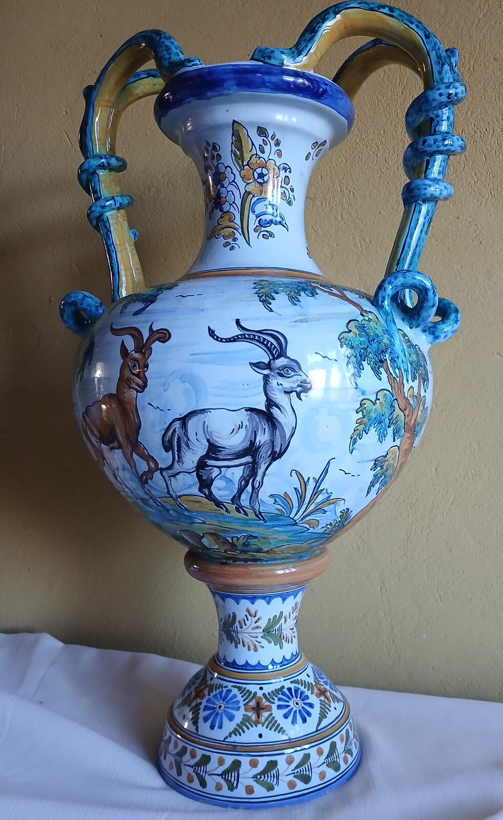 Talavera Majolica Vase Spain ca.1900-1925